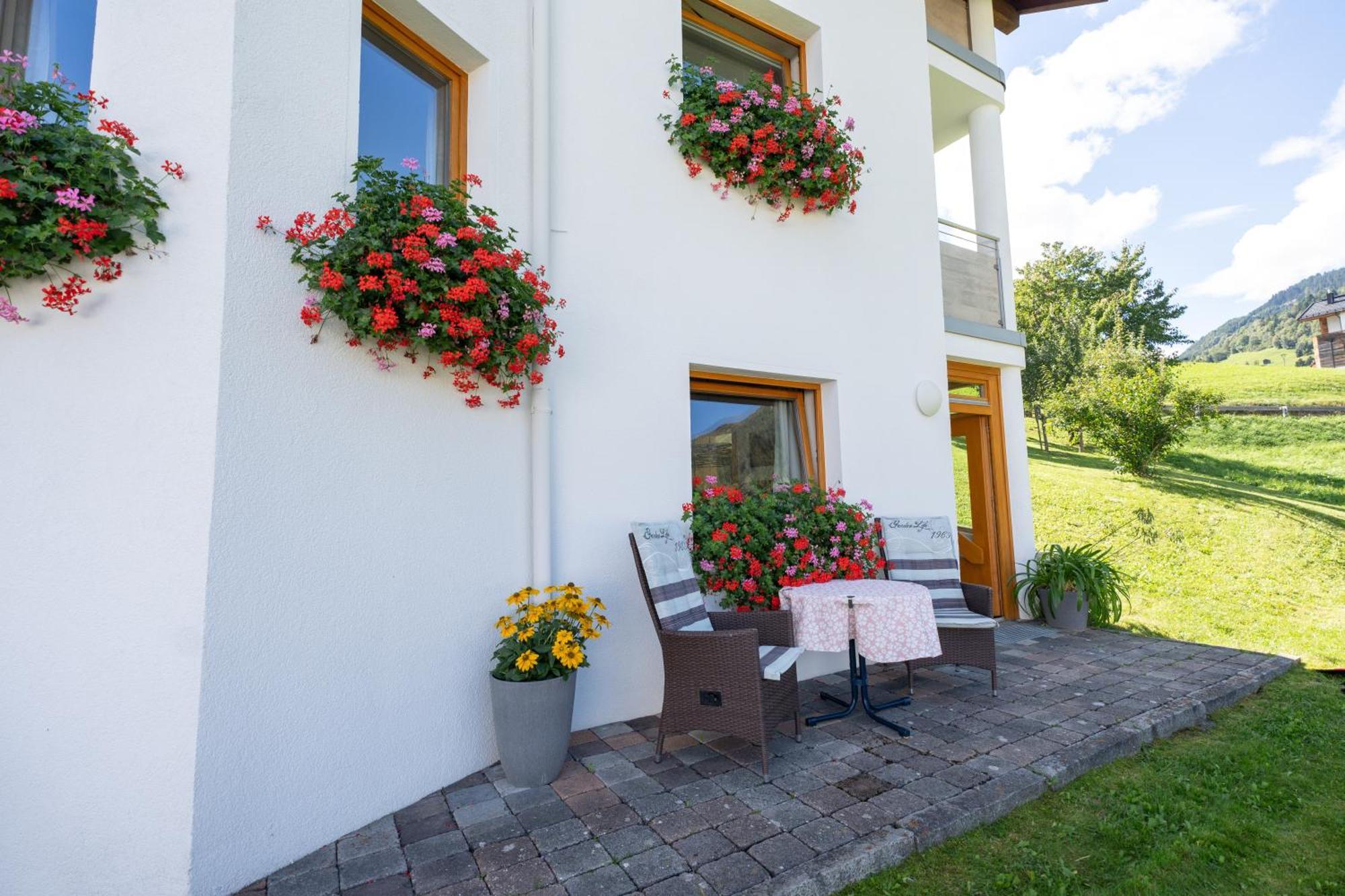 Apart Burgpanorama Lägenhet Ladis Exteriör bild